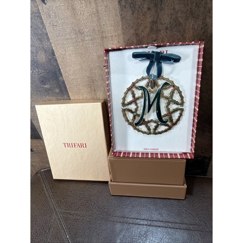 Crown Trifari Monogram Letter M Christmas Ornament Wreath Rhinestone Box Vintage